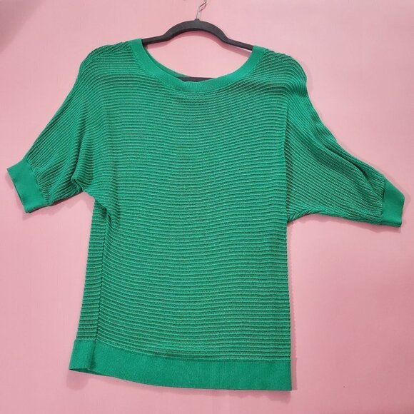 💚 Express Knit Kelly Green Short Sleeve Sweater Top 💚 - Picture 1 of 4
